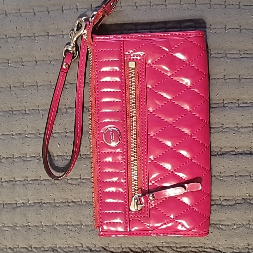 Coach Poppy Liquid Gloss Zippy Wristlet